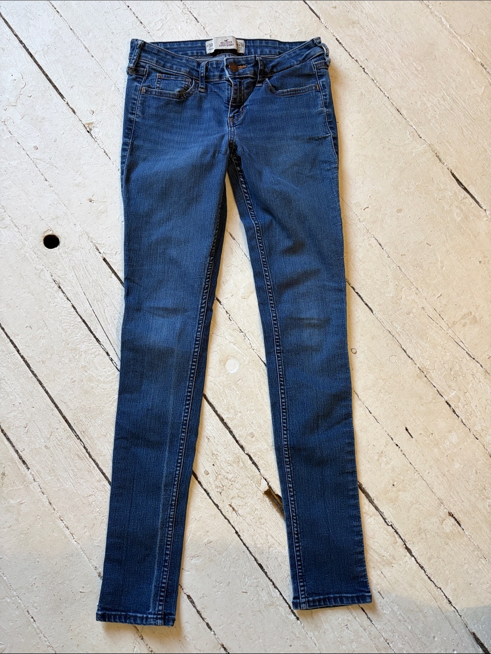 Hollister Super Skinny Jeans - Blue Denim with Maroon LogoY2K